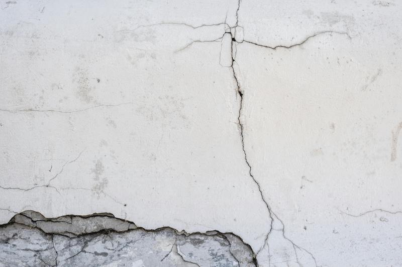 Cracks in wall of Dublin home showing possible subsidence - KPT engineers
